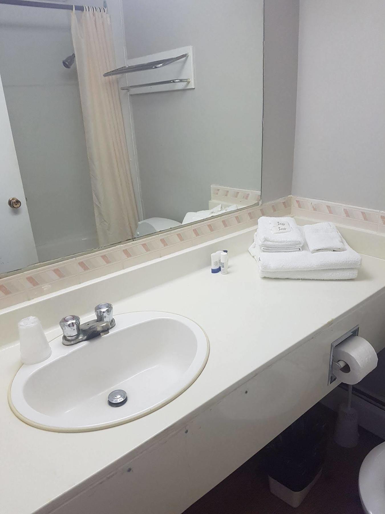 Olympia Lodge Калгари Экстерьер фото